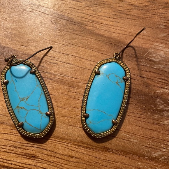 Kendra Scott Turquoise Elle Earrings - Picture 2 of 2